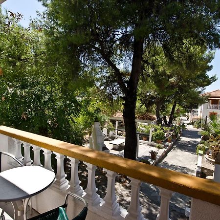 Zaneta Hotel & Apartments Нео Кліма Екстер'єр фото