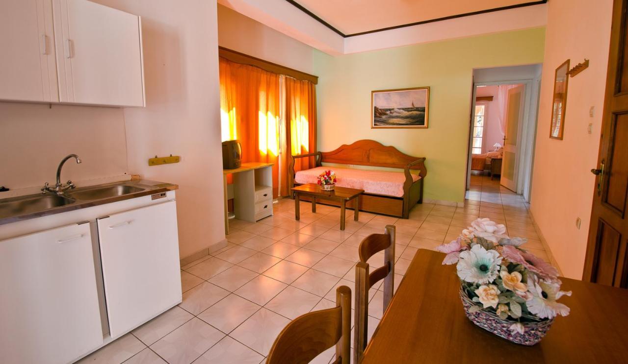 Zaneta Hotel & Apartments Нео Кліма Екстер'єр фото